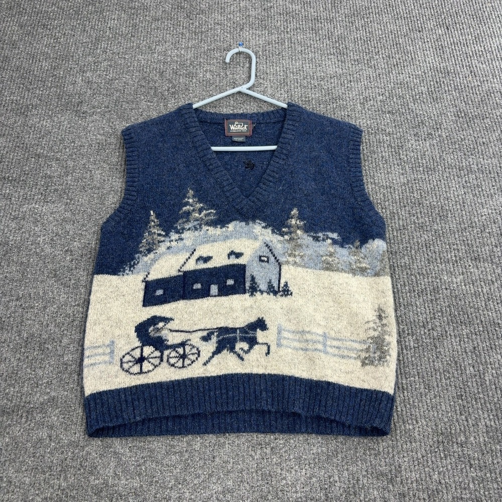 Woolrich Navy and Cream Winter Scene Wool Vest
